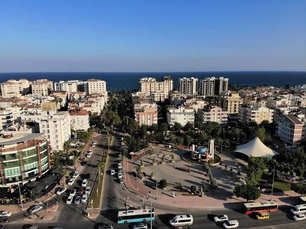 Konyaaltı Yatırım Rehberi: Hurma, Liman ve Altınkum Mahalle Analizi